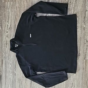 Patagonia Men's Black Micro D Fleece 1/4 zip Sweater